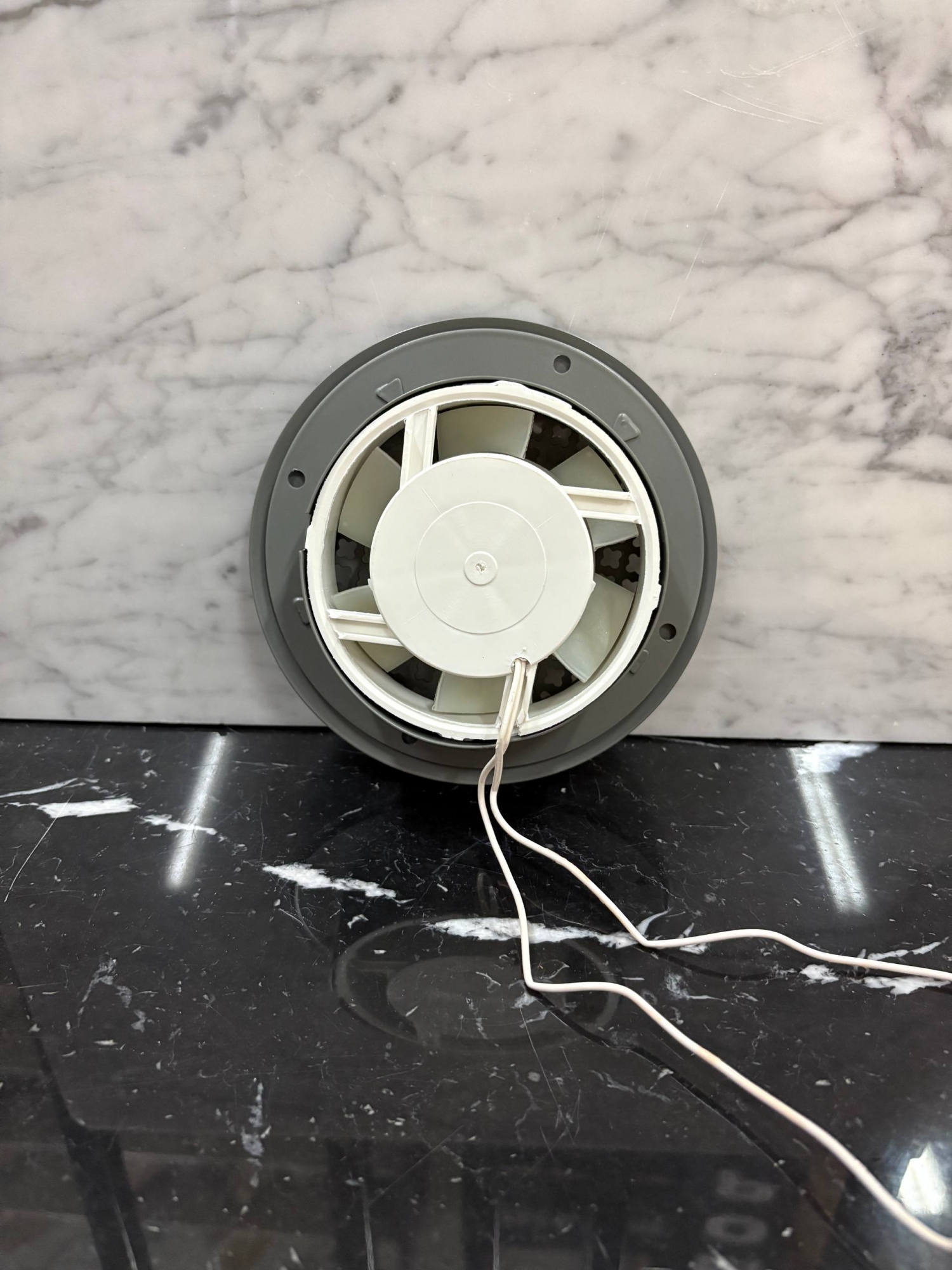 Диффузор на магнитах с вентилятором ТД100 серый орнамент фигурный 100 мм